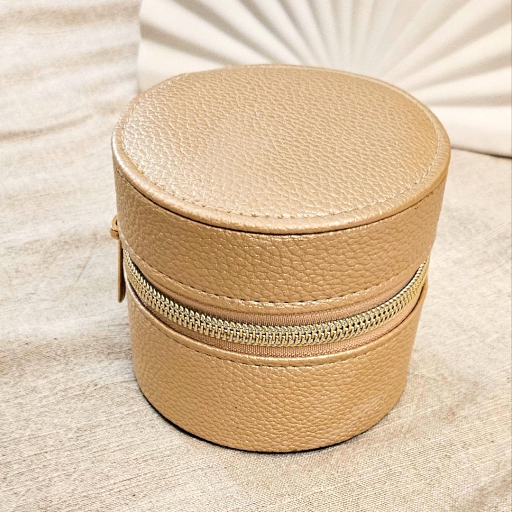 Round Gold Metallic Leather Jewelry Case